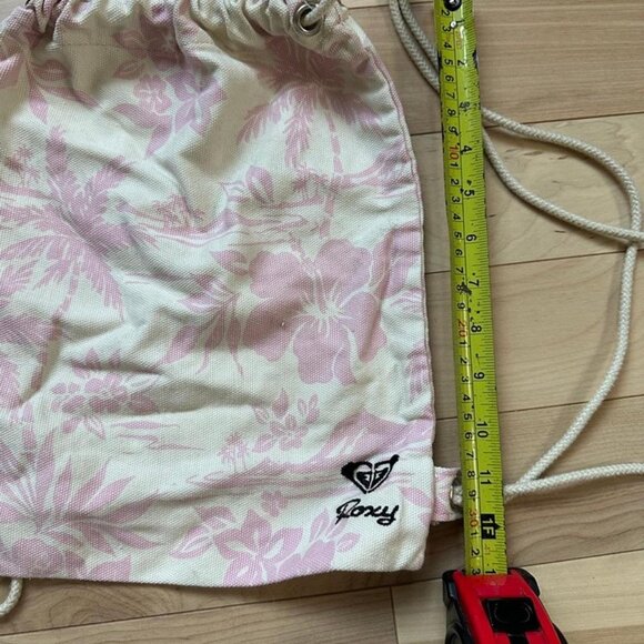 Vintage Y2K Roxy Drawstring Backpack – Pink Floral Canvas, Surf Girl Style - Picture 4 of 6